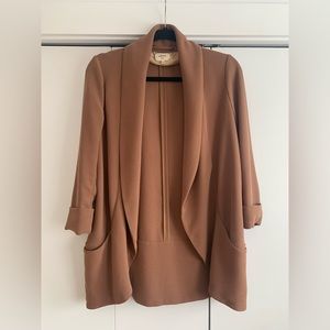 Aritzia Wilfred Crepe Blazer | Size 4